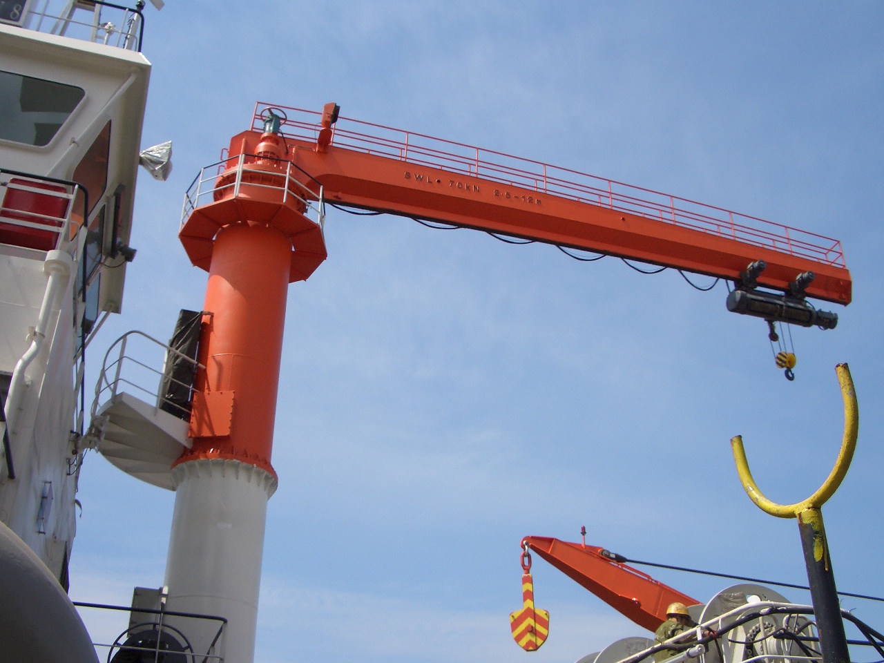 15 T-16M电动悬臂吊 Electric cantilever crane